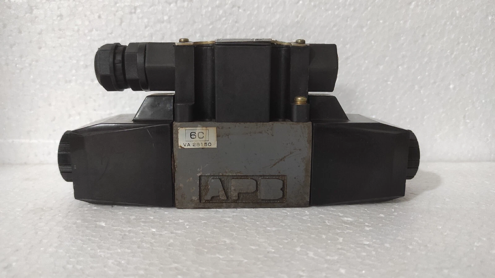 admin/uploads/uploads/vickers tokimec dg4v direct contr valve_3.webp